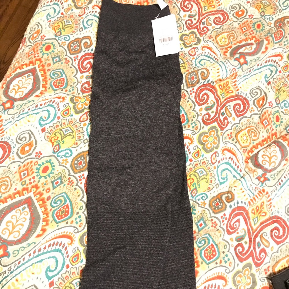 Grey fabletics Leggings NEW Size L